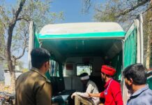 गार्ड की सतर्कता से घायल व्यक्ति को समय पर मिली मदद