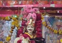 फूलों की होली और फाग गीतों से गूंजा हीरामन धाम