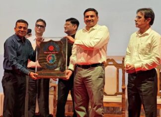 #Jhansi वैगन वर्कशाप ने लगातार तीसरी बार जीती कारखाना दक्षता शील्ड