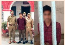 फर्ज़ी टीटीई एलटीटी सुपरफास्ट में कर रहा था टिकट चेकिंग