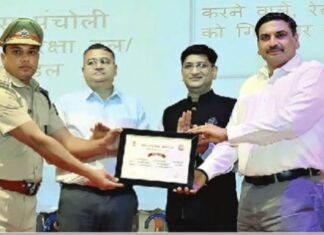 Jhansi आरपीएफ निरीक्षक विकास पंचोली को मिला विशिष्ट रेलवे सेवा पुरस्कार