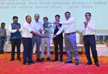 झांसी रेल मंडल व मंडल परिक्षेत्र को 10 शील्ड, 26 रेल कर्मी व 2 अधिकारी को विशेष रेल सेवा पुरस्कार