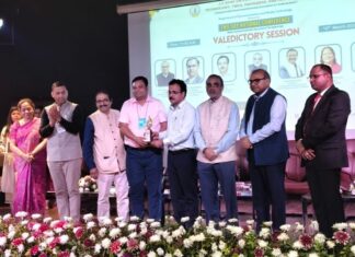 जेसी बोस विवि में बीयू के डॉ. कौशल त्रिपाठी को मिला सर्वश्रेष्ठ शोध पत्र प्रस्तुति का सम्मान