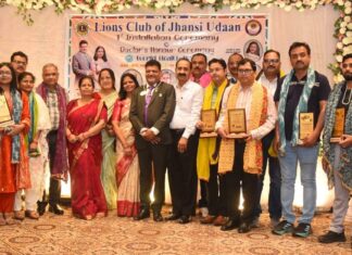 लाइंस क्लब उड़ान द्वारा चिकित्सक, पैरामेडिकल स्टाफ व समाजसेवी सम्मानित