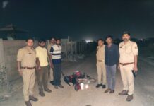 गन्ना रस विक्रेता के लुटेरे मप्र के शातिर मुठभेड में दबोचे