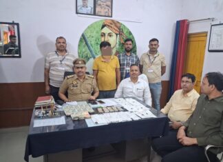 #Jhansi उत्कल एक्सप्रेस से 25.32 लाख की चांदी, 6.20 लाख रुपये बरामद