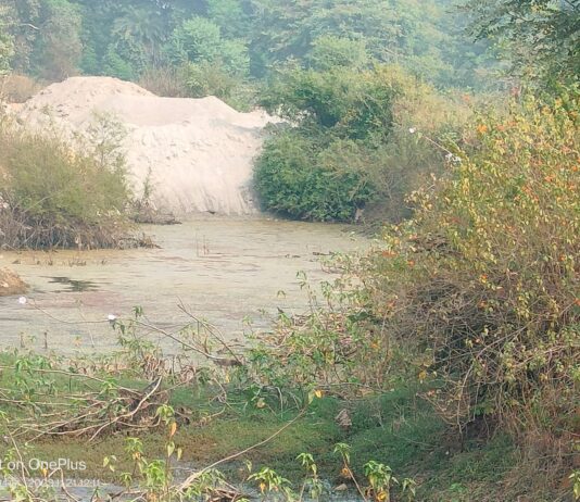 किसान नेता बॉबी राजा और टीम की मुहिम रंग ला रही, नदी, तालाबों से राख की सफाई का कार्य शुरू