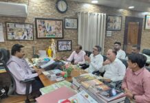 बीयू : कांग्रेसियों ने SFS शिक्षकों के शोषण के खिलाफ की आवाज बुलन्द