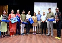 “तनाव मुक्त संरक्षित रेल संचालन में लोको पायलट परिवार की अहम भूमिका”