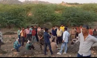 जंगल में युवती का गला रेत कर हत्या, युवक का शव फंदे पर लटका था