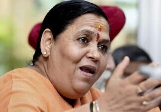 झांसी स्टेशन पर चैन पुलिंग से रुकी ट्रेन तब सवार हो सकीं उमा भारती !