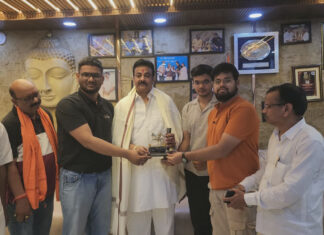 “कलम की आवाज” लोकार्पण : डॉ संदीप सरावगी व ऐश्वर्य सरावगी सम्मानित