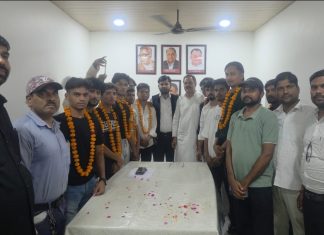 जनता अखिलेश यादव को मुख्यमंत्री बनाना चाहती है : अरविन्द वशिष्ठ