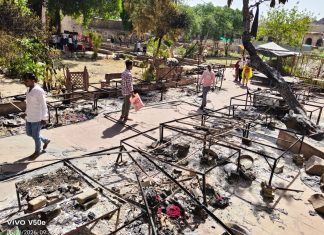 धार्मिक नगरी ओरछा में हरदौल बैठका के समीप 16 मनिहारी की दुकानों में साज़िशन आग ?