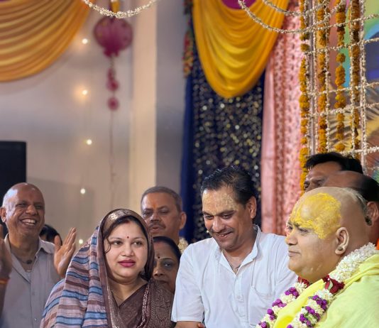 कलियुग तो भक्तों का सेवक है : राधामोहनदास
