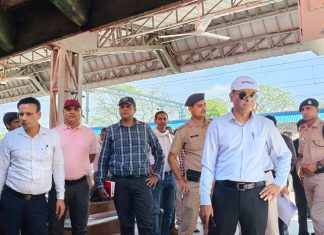 डीआरएम द्वारा झांसी – बेलाताल खंड का निरीक्षण, दोहरीकरण के कार्य का लिया जायजा