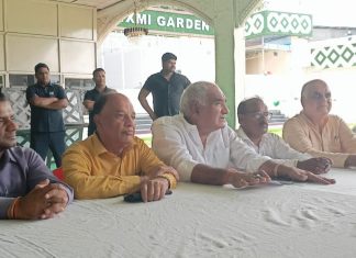 कांग्रेसी बोले- दलित बेटी के दर्द पर मौन है सरकार
