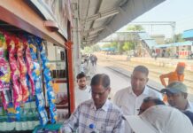 झांसी-मुरैना खंड में अनाधिकृत वेंडर्स व बिना टिकट यात्रियों के विरुद्ध अभियान से खलबली
