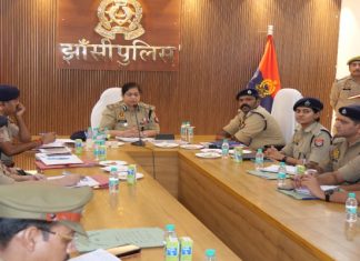 एडीजी ने झांसी पुलिस की कार्य प्रणाली को सराहा