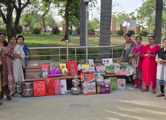 बिटिया को भेंट किया नगद और गृहस्थी का सामान