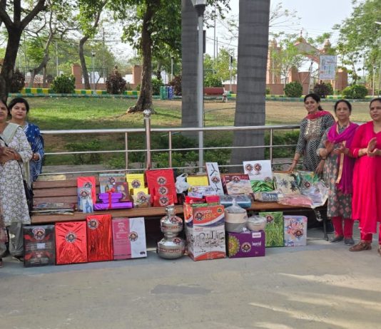 बिटिया को भेंट किया नगद और गृहस्थी का सामान