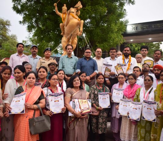 रेलवे वर्कशॉप की 51 मातृ शक्ति को किया सम्मानित