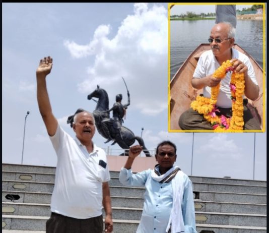 अभावों में शौर्य और बलिदान के प्रति भाव, जलकुंभी चीर किया माल्यार्पण