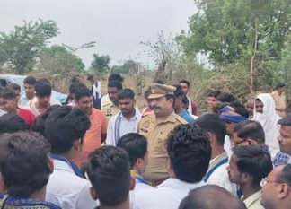 अंबेडकर की प्रतिमा क्षतिग्रस्त, ग्रामीण आक्रोशित