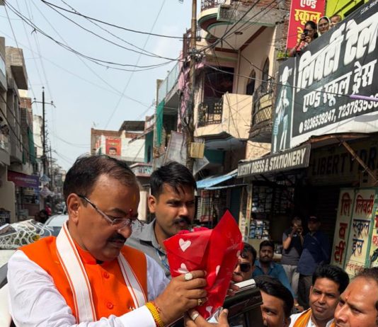 जिला साहू समाज ने उप मुख्यमंत्री केशव प्रसाद मौर्य का किया स्वागत