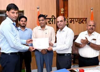 झांसी मंडल के वरिष्ठ सहायक लोको पायलट सुशील कुमार मौर्य बने ‘एम्प्लॉयी ऑफ द मंथ’