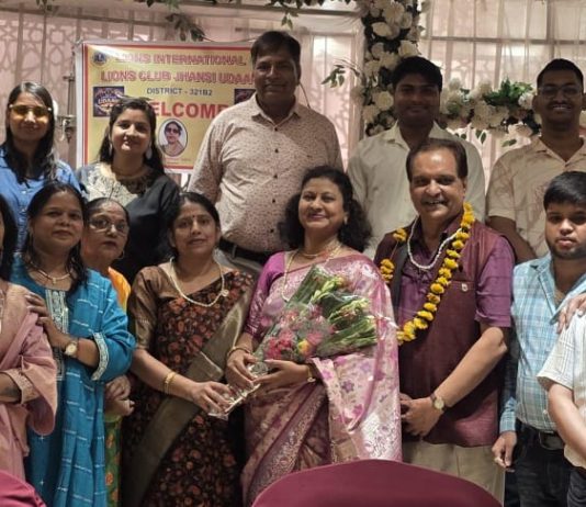 लायंस क्लब झांसी उड़ान के नवनिर्वाचित पदाधिकारी सम्मानित