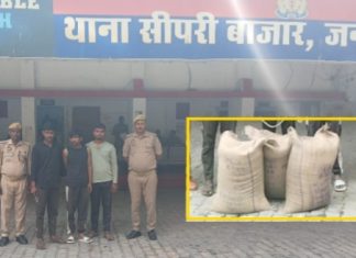 एफसीआई गोदाम से ट्रक से 3 बोरे गेहूं चोरी कर ले जाते तीन चोर पकड़ कर पुलिस को सौंपे