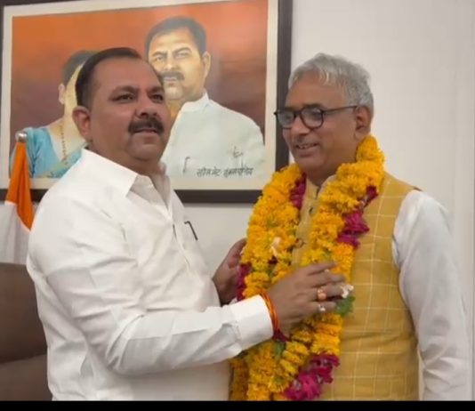 पूर्व सांसद ने बुंदेलखंड राज्य के लिए सदर विधायक से मांगा समर्थन