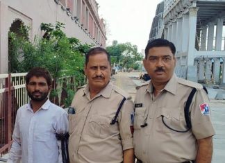CCTV फुटेज से दतिया स्टेशन पर महिला यात्री के बैग चोरी करने वाला चोर पकड़ा