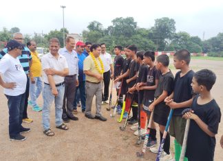 खेल सप्ताह के अंतर्गत फाइव-ए-साइड हॉकी एवं बैडमिंटन मुकाबले आयोजित