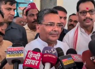 अखिलेश बुढ़ऊ हो जायेंगे, पच्चीसियों साल सत्ता में नहीं आएंगे : प्रभारी मंत्री जयवीर