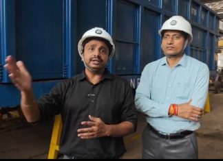 वर्कशॉप में ओपन माल वैगनों के लिए लॉकिंग व गाइडिंग तंत्र सहित डिटेचेबल ऊपरी बॉडी प्रणाली विकसित