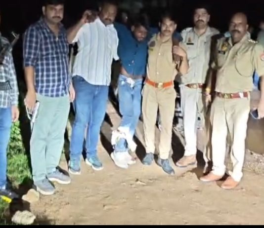 मंगलसूत्र झपट कर भागे बदमाश मुठभेड में दबोचे