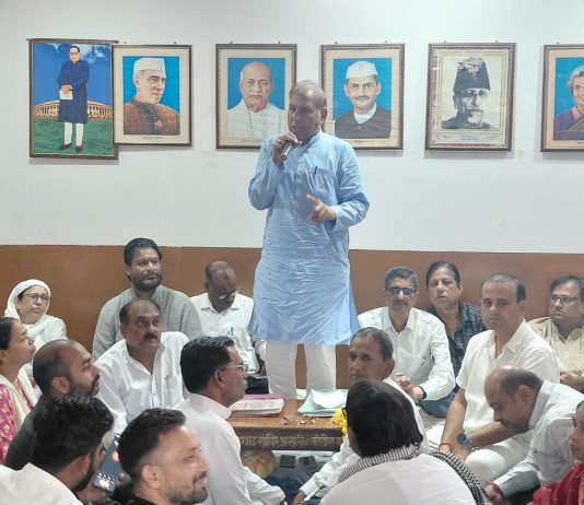 कांग्रेस कार्यकर्ता 2027 में योगी सरकार को उखाड़ फेंकने के लिए तैयार