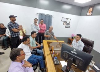 कारखाना रेल्वे डिपेंसरी के डॉक्टर द्वारा कर्मचारी से दुर्व्यवहार पर उमरे कर्मचारी संघ ने किया विरोध
