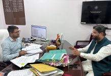 आशियाने बचाने पूर्व मंत्री प्रदीप जैन आदित्य भोपाल में रक्षा संपदा अधिकारी से मिले
