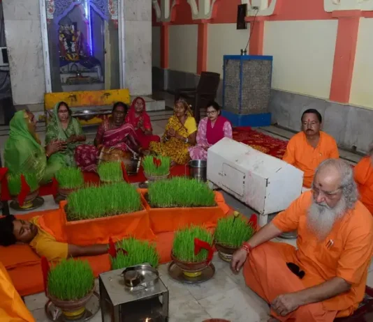 साधकों की कठौर साधना, शरीर पर ज्वारे बोए