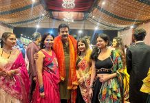 सिद्धेश्वर गार्डन में डांडिया नाइट की धूम, मां दुर्गा के जयकारों से गूंजा परिसर