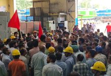 डीजल लोको शेड झाँसी में कर्मचारियों का जोरदार टूल डाउन प्रदर्शन