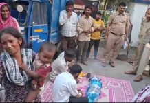 थाने के बाहर शव रख परिजन बोले – हमें न्याय चाहिए