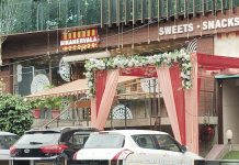 “वंदना स्वीट्स”,”बीकानेर स्वीट्स” व “चेलाराम स्वीट्स” पर मारा छापा
